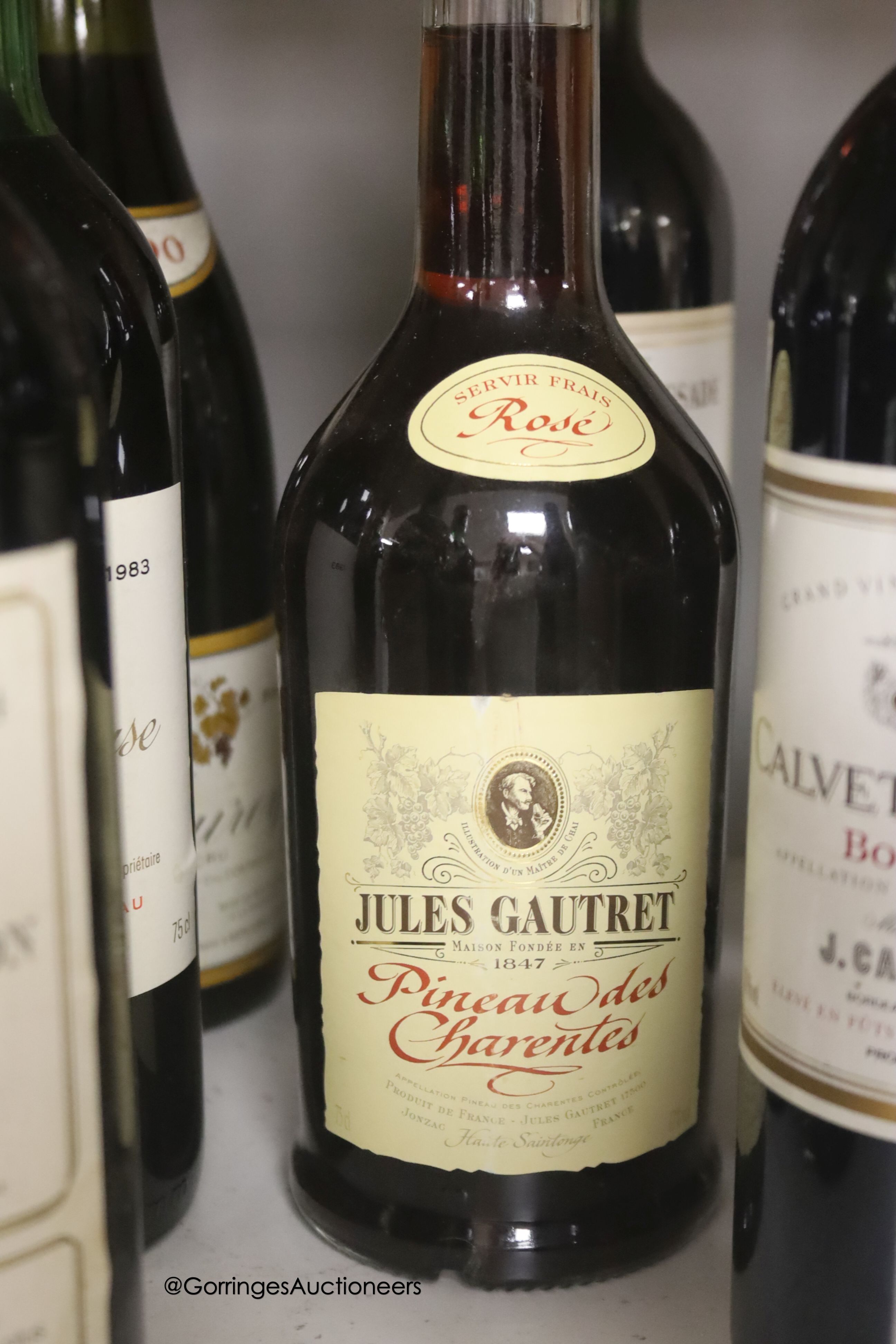 Sixteen assorted red wines including five bottles of Les Couronnes, Saint Emilion Grand Cru 1979